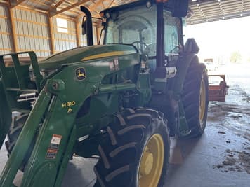 Main image John Deere 6105E